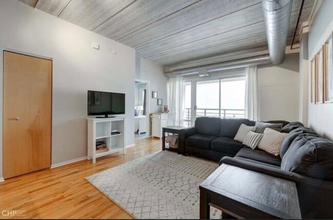 Photo - 1430 S Michigan Ave Unit 407