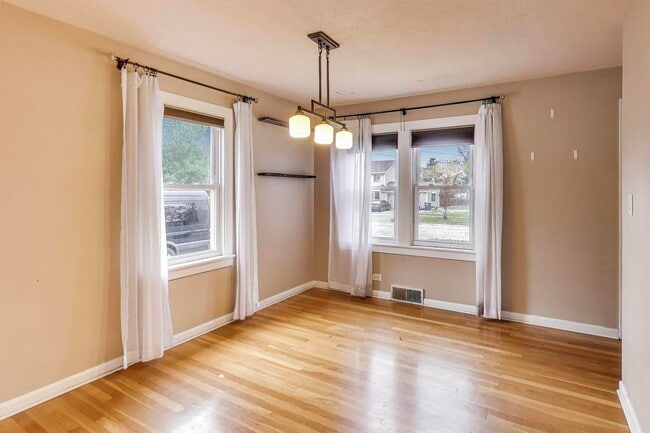 Photo - 2537 S Scott St