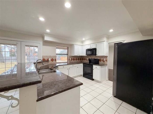 Photo - 1951 Pin Oak Dr