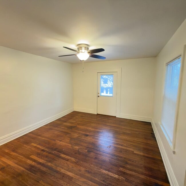 Photo - 641 Parkwood St NE Unit 641 Parkwood St NE -  3