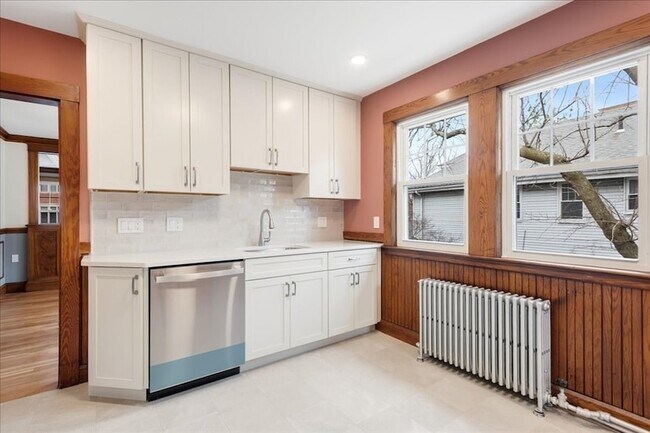 Photo - 256 S Huntington Ave Unit 2