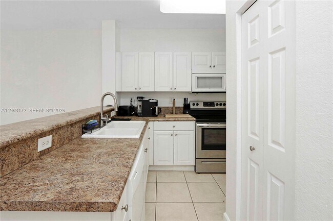 Photo - 9353 SW 227th St