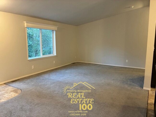 Photo - 15 N Hillside Dr