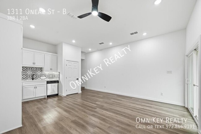 Photo - 1311 Oneal St Unit B