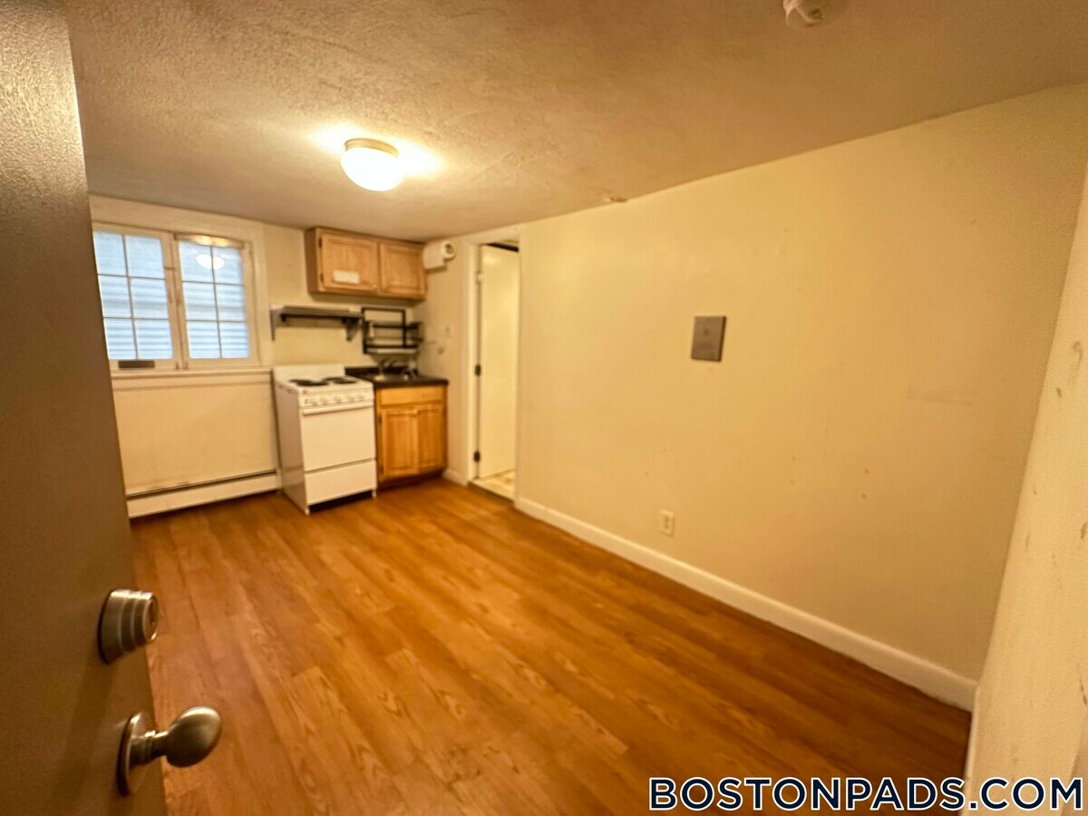 Photo - 53 S Huntington Ave Unit B4