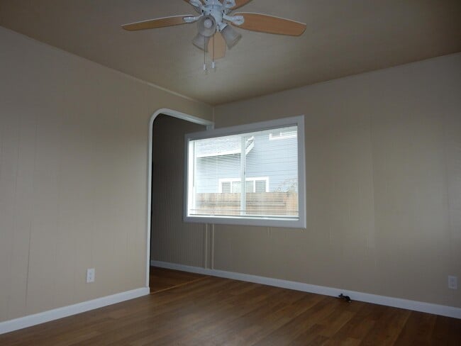 Photo - 1458 E Cleveland St