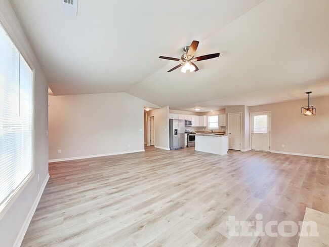 Photo - 123 Willow Ridge Cir