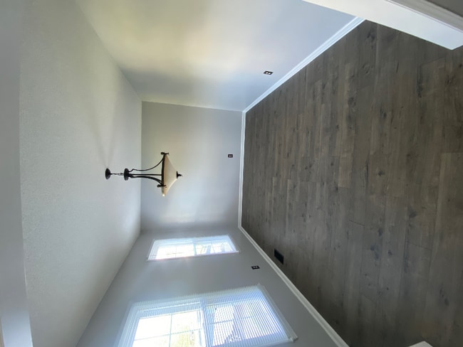 Photo - 334 Stoney Creek Dr