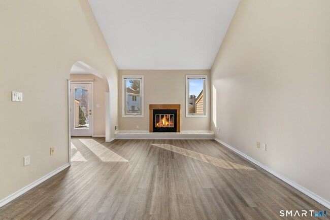 Photo - 68 Copper Beech Dr Unit 68