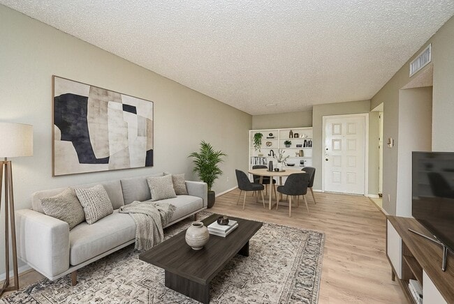 Building Photo - 2826 S Bartell Dr Unit 37