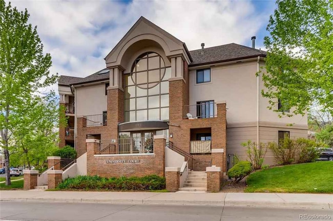 View from Broadway - 1085 Broadway St Unit 18