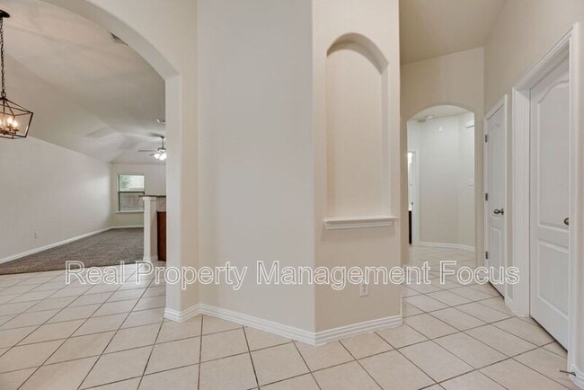 Photo - 5037 Diamond Peak Ct