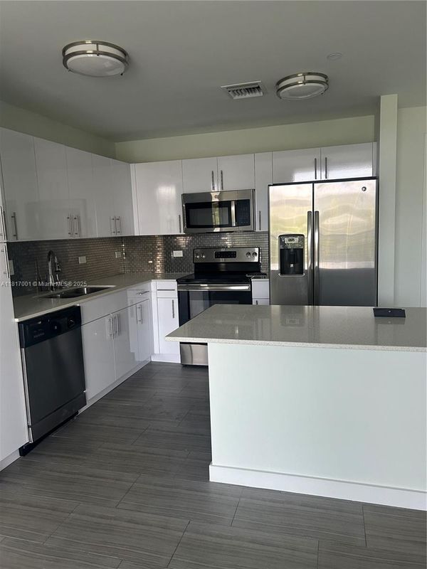 Photo - 1776 Polk St Apartment
