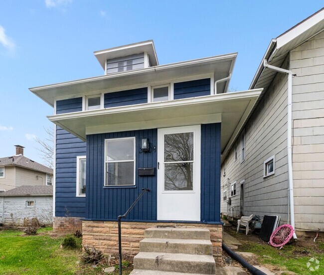 Building Photo - New 3 bed listing downtown Fort Wayne! *MO... Rental