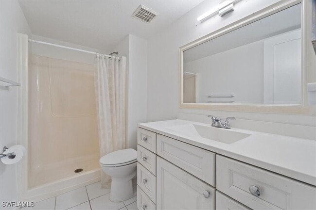 Photo - 307 Goodlette-Frank Rd Unidad B202