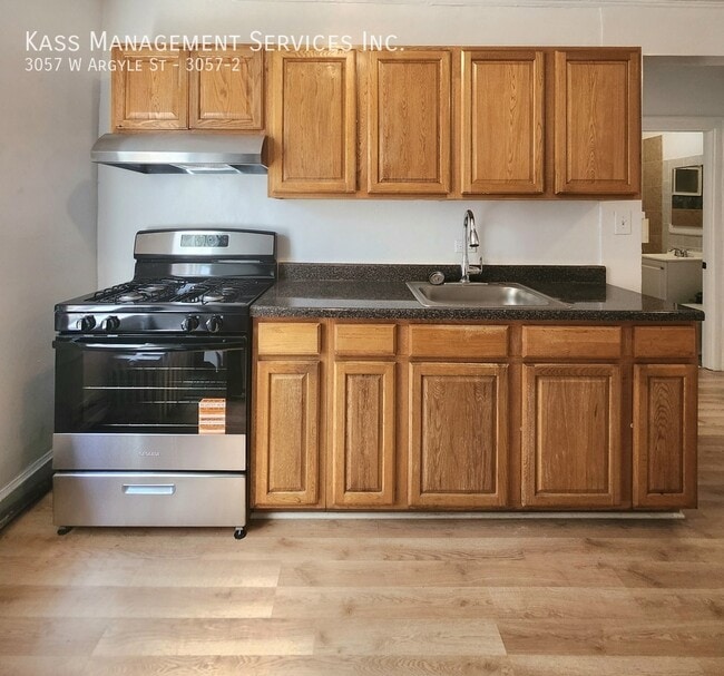 Photo - 3057 W Argyle St Unit 3057-2