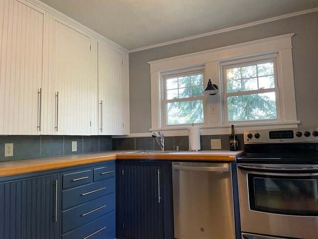 Photo - 93 School St Unit 1