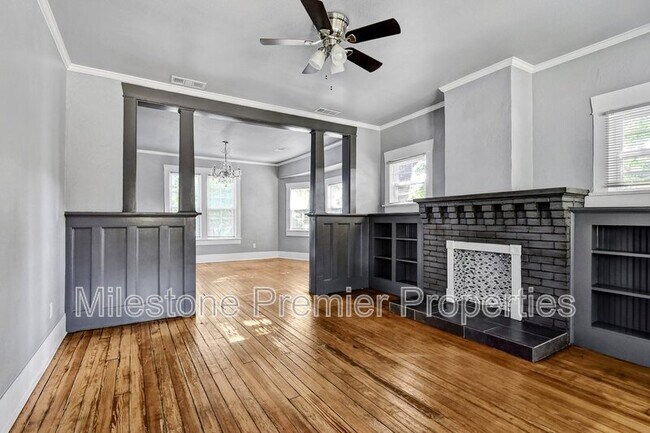 Photo - 105 W Morton St