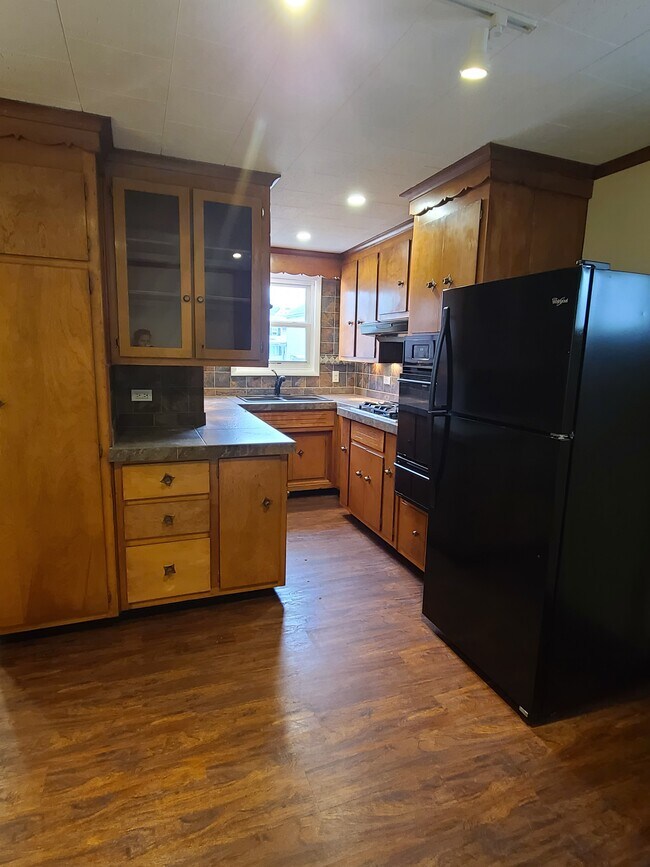 Kitchen - 66 Hillside St Unit 66