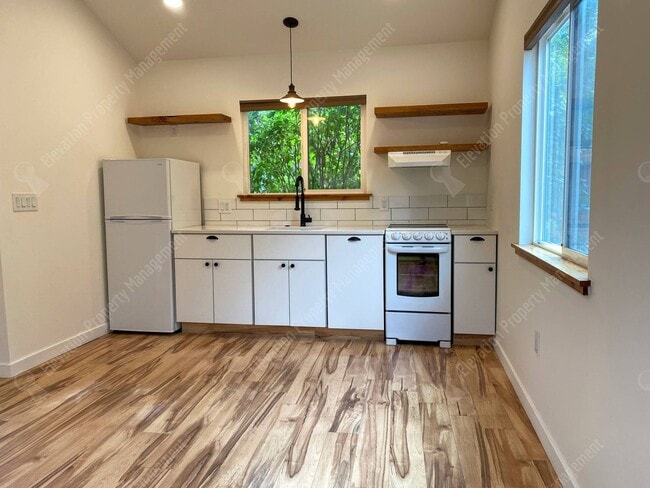 Photo - Cute newer built ADU near Downtown Bend