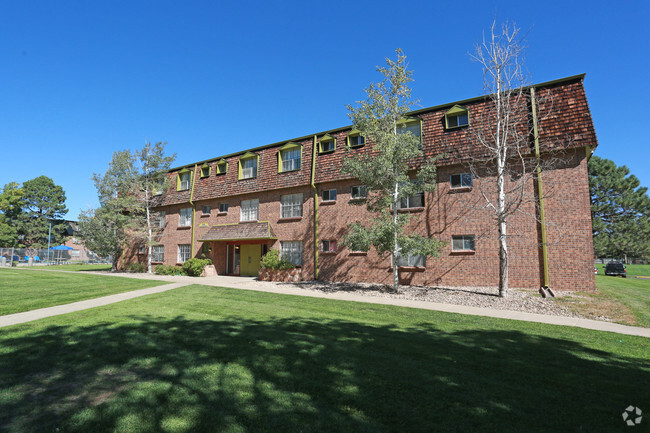 Building Photo - Garden Center Apartments