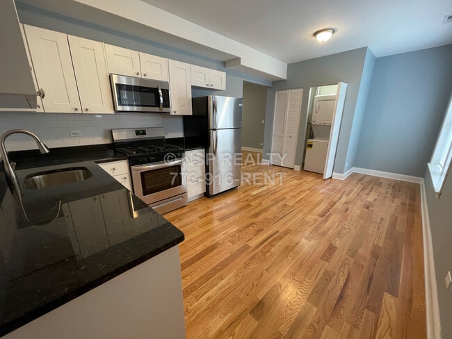 Photo - 1644 W Pratt Blvd