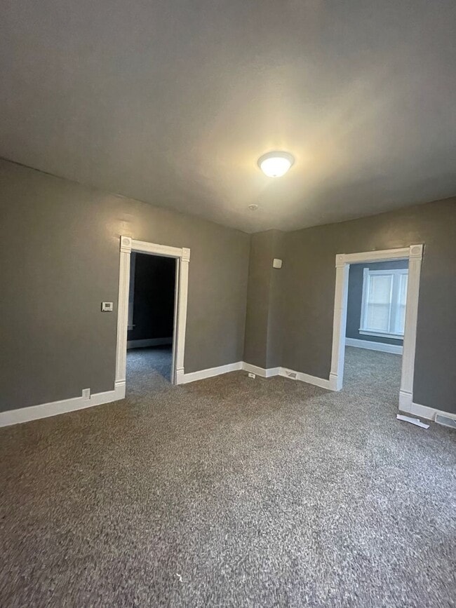 Photo - 3567 N 13th St Unit 3567 N 13th St (Lower)