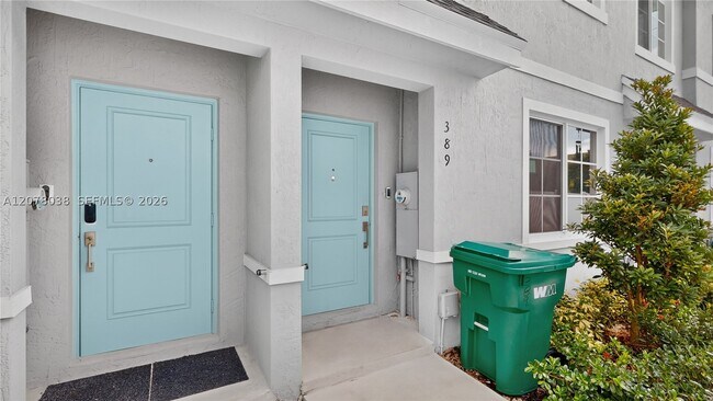 Photo - 389 NW 10th St