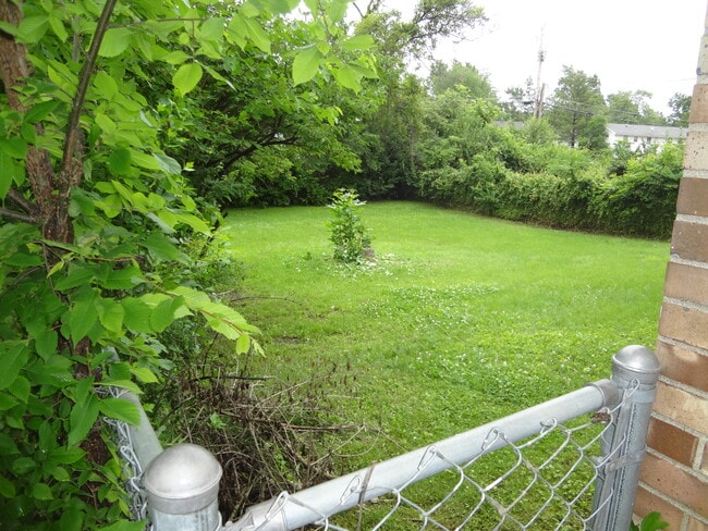 Photo - 2805 Summit Rd