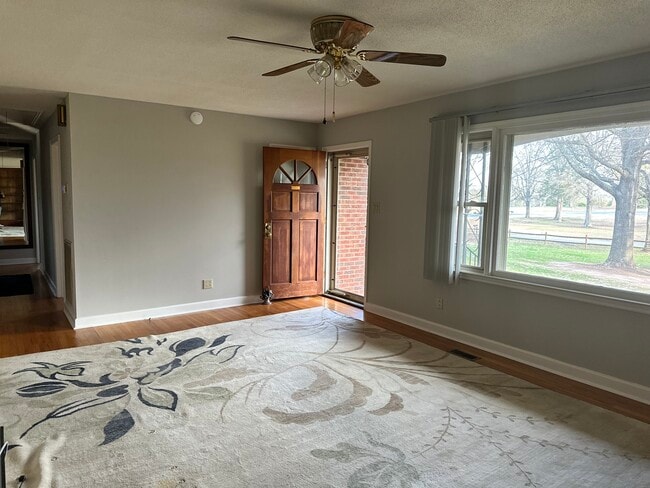 Photo - 6156 Mt Gallant Rd