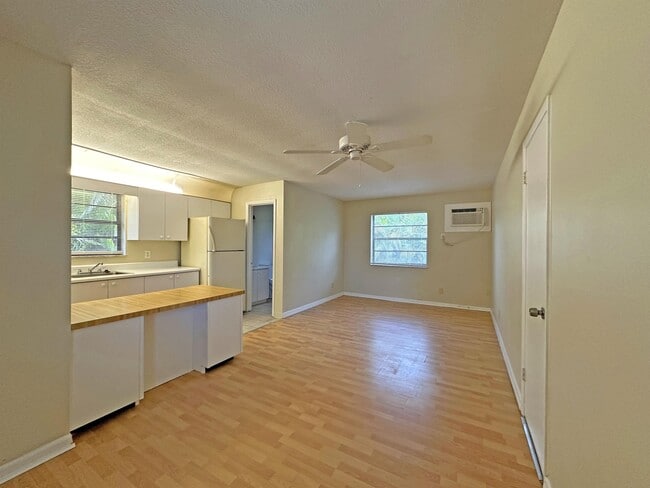 Photo - 1021 SE Monterey Rd