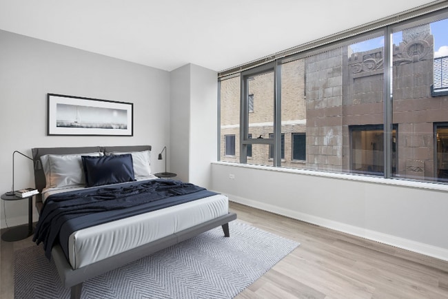 Photo - 216 N Wells St