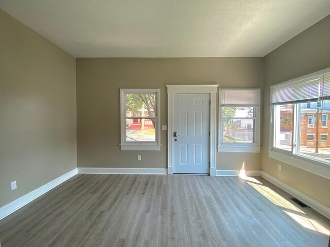 Photo - 5 bed/ 2 Bath Mins. from UC Only $750/pp (...