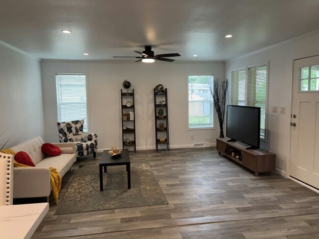 Photo - 521 Cimarron