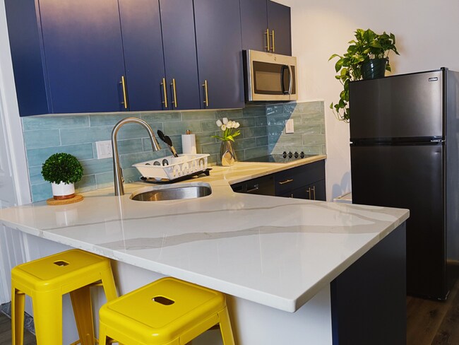 Photo - 1725 Bainbridge St Unit 2F