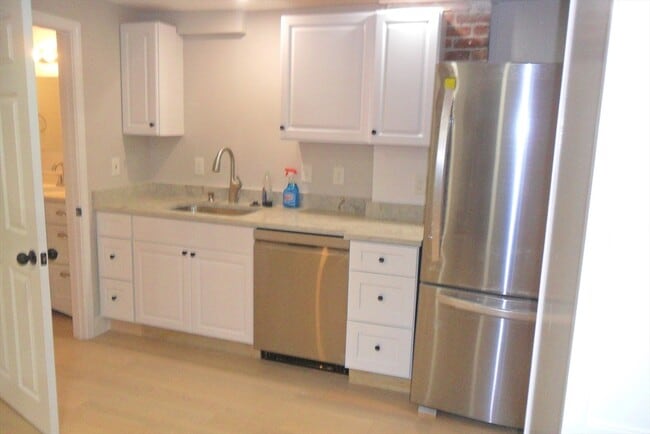 Photo - 400 Concord St