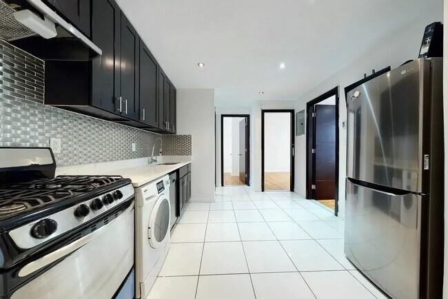 Photo - Furnished room/NOT APARTMENT Unit 6A