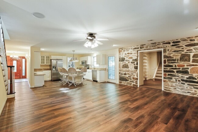 Photo - Unique 4BR Farmhouse with Modern Comfort o...