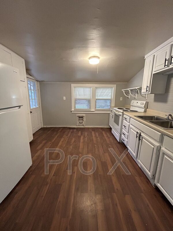 Photo - 209 S Jefferson St