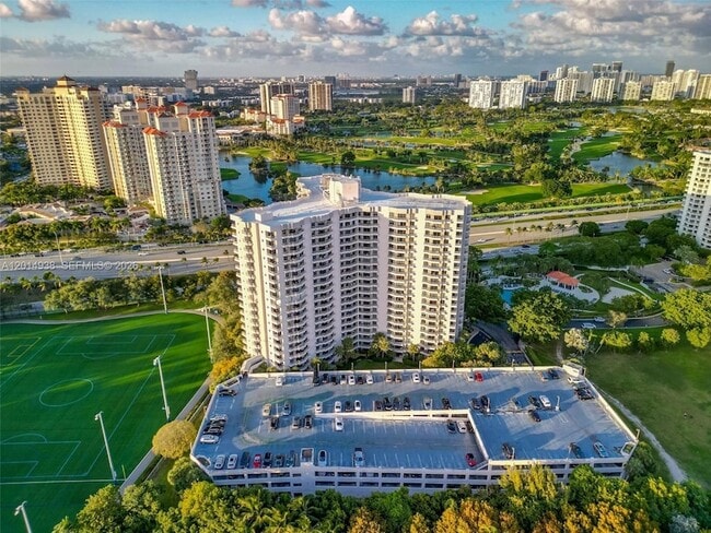 Photo - 3300 NE 191st St Unidad 1816