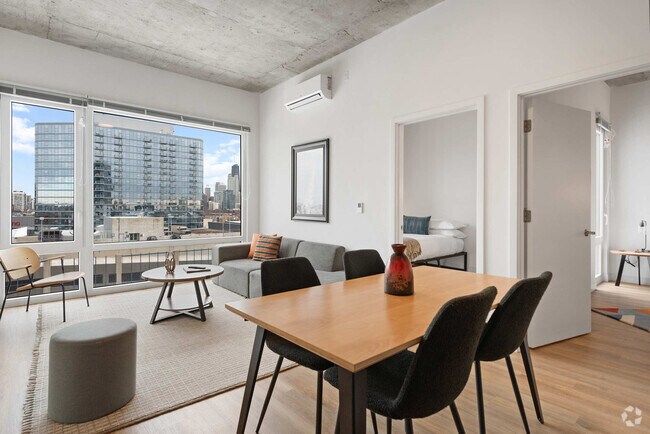 Building Photo - 853 W Blackhawk St Rental