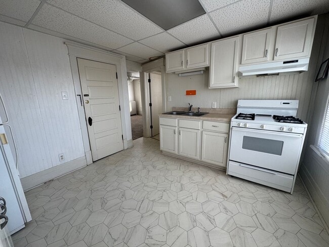 Building Photo - 2221 Olive St Unit 2221-5