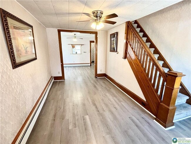 Photo - 308 W Franklin St