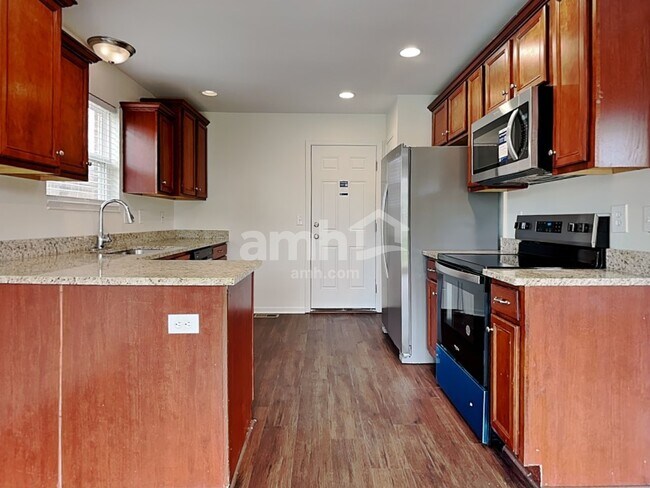 Photo - 10728 Sandy Ct