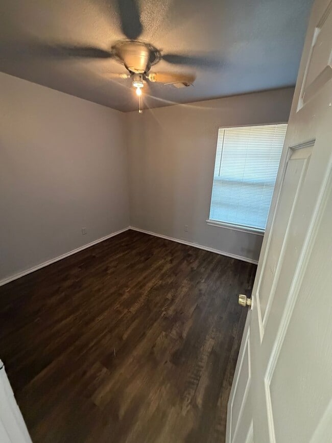 Photo - 3604-3606 Laughton St Unit 3604