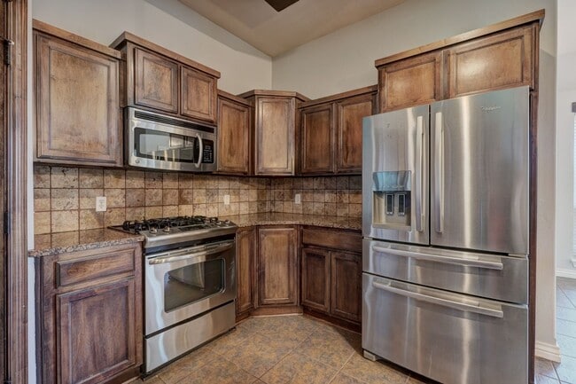 Photo - Stunning 3 Bedroom Home with Fireplace, Community Amenities & Open Floor Plan