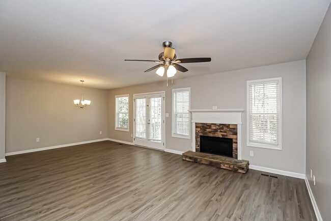 Photo - 108 West Bridge Dr