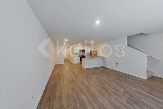 325 Ironwood Ct