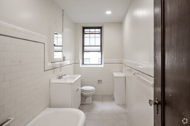 Bathroom - The Residences at Marchwood