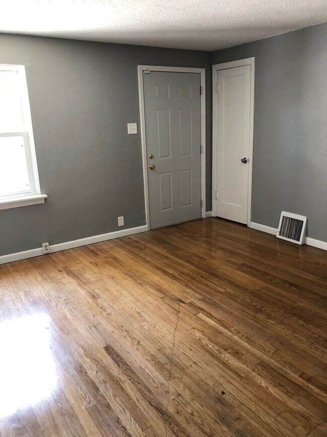 Photo - Beautiful Updated 2 Bedroom Home! A Must See!